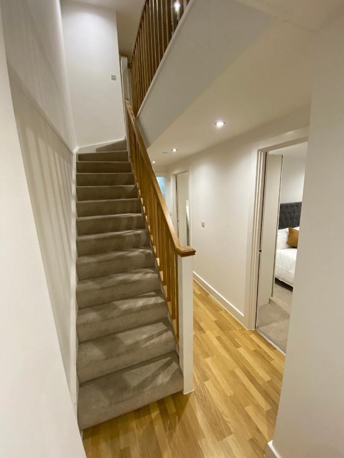 Modern 2 Bed Apartment With Juliet Balcony - Dhb Stays Leeds  Exteriör bild